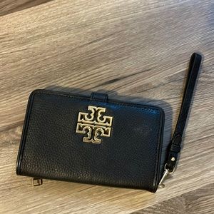 Black Tory Burch wristlet